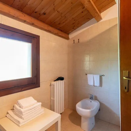 Salice Nella Campagna Di Apartmán *