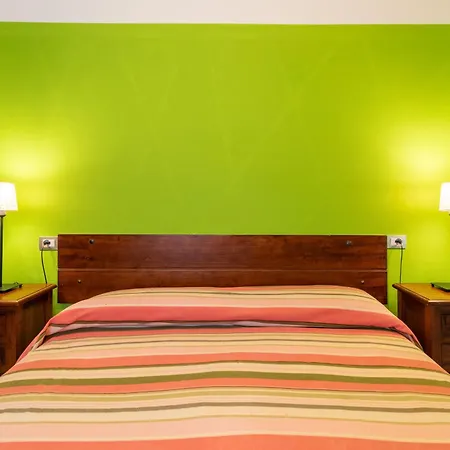 Salice Nella Campagna Di Apartmán Assisi